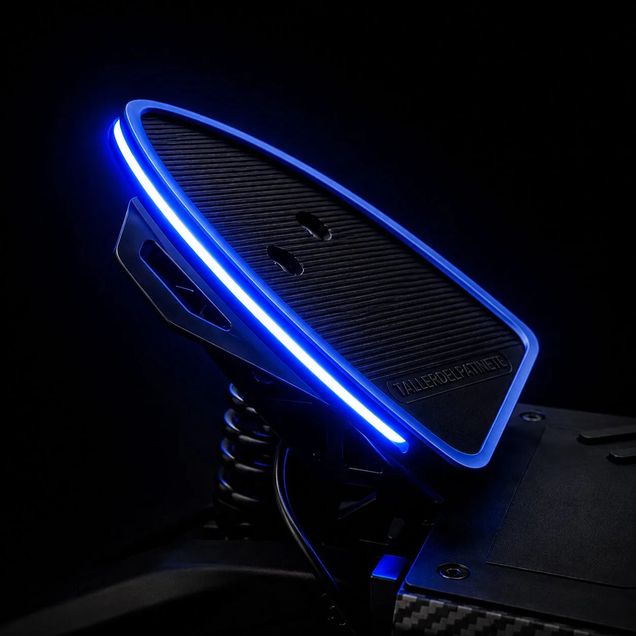 Colin Aleron LED TDP Performance para Patinete Ecoxtrem para patinete eléctrico – primer plano
